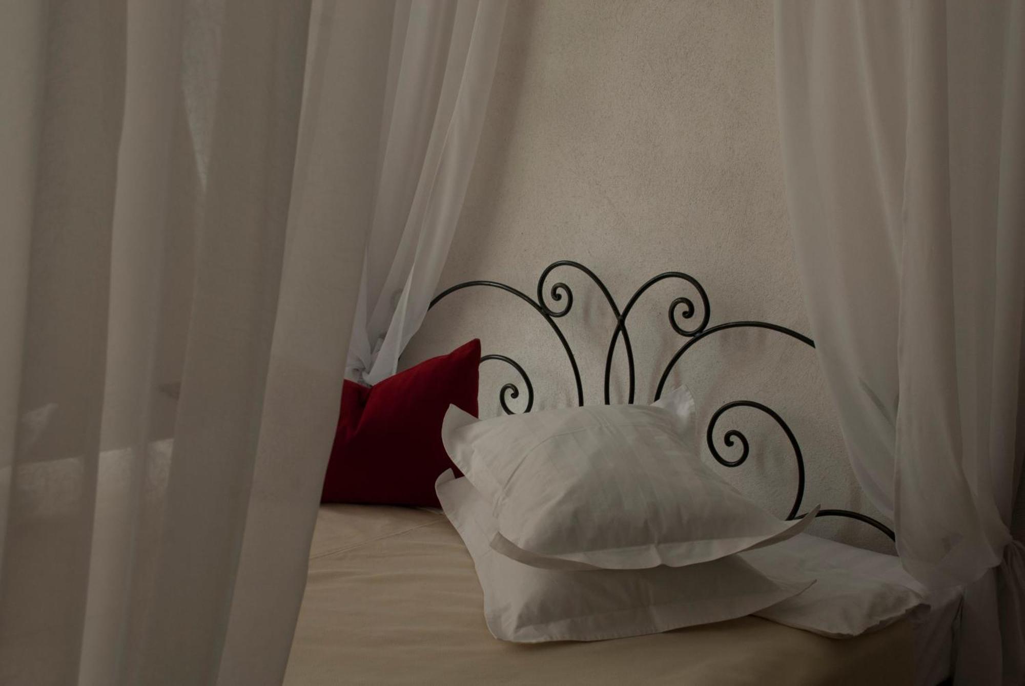 Residenza Dutzu-Boutique Hotel Brăila エクステリア 写真